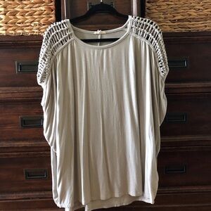 Easel taupe braided shoulder dolman sleeve top in size M